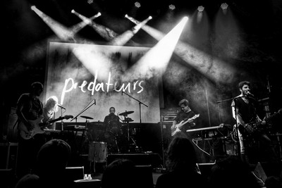 les descrets backdrop 04/17