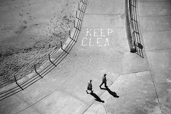 Keep clear 1