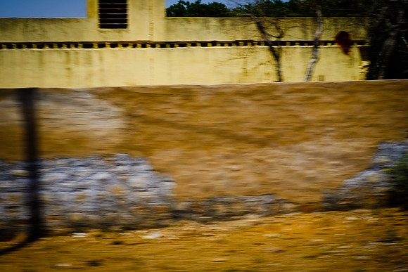 INDIA-9464