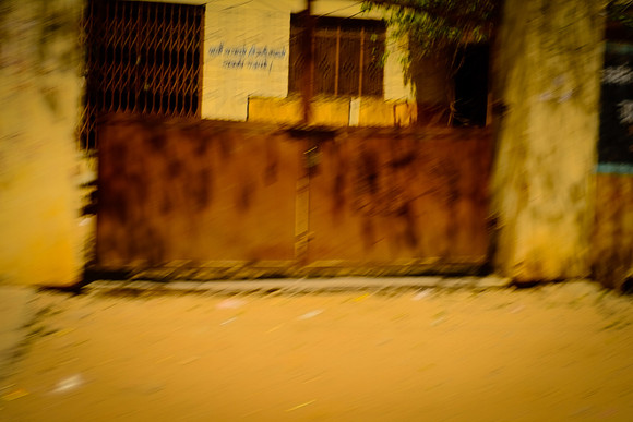 INDIA-9560