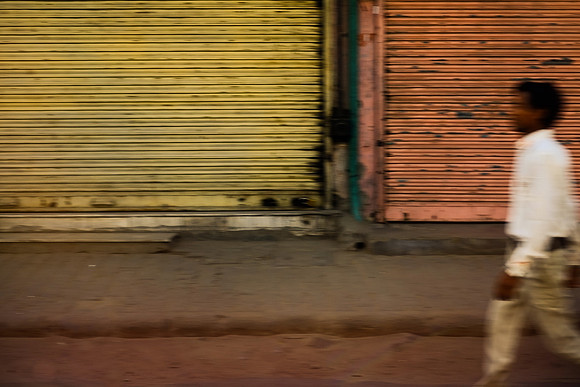 INDIA-7595