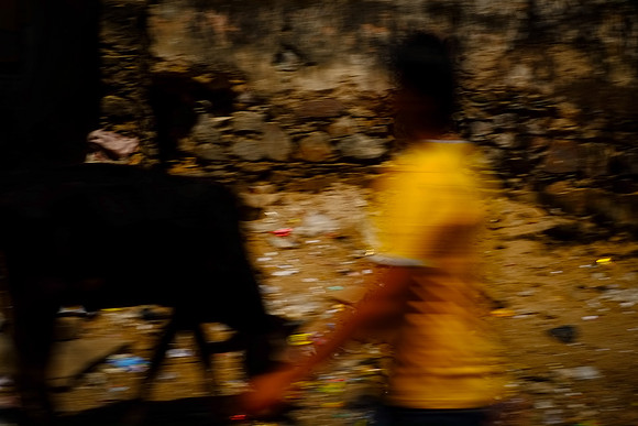 INDIA-9884